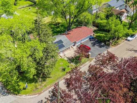 Tiny photo for 1045 Palace Street, Aurora, IL 60506 (MLS # 12624223)