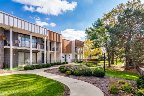 Tiny photo for 4123 W 98th Street #C, Oak Lawn, IL 60453 (MLS # 12503747)