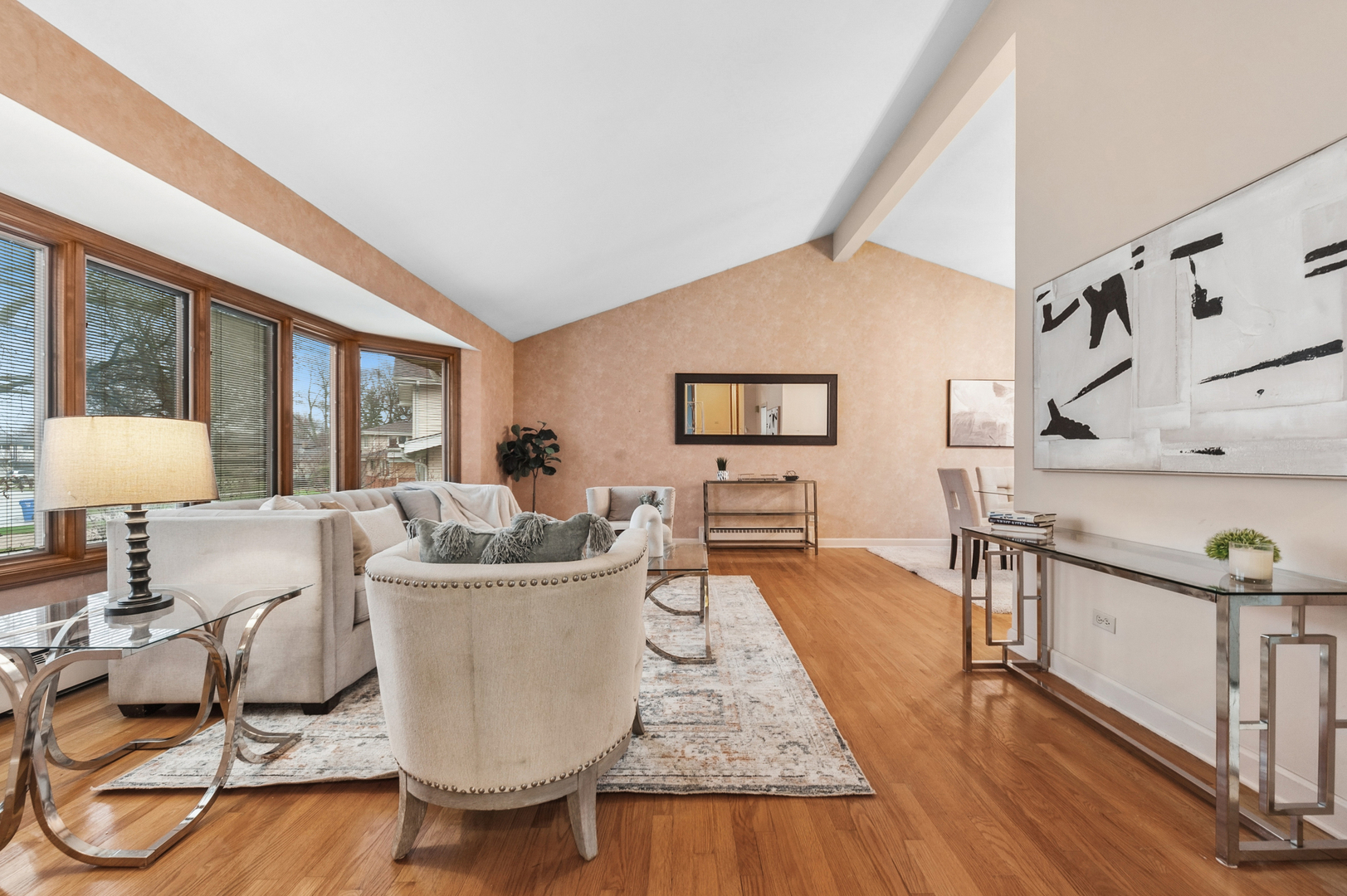 1305 E Mulberry Lane