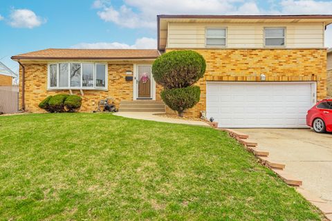 Tiny photo for 1531 N 9th Avenue, Melrose Park, IL 60160 (MLS # 12608024)