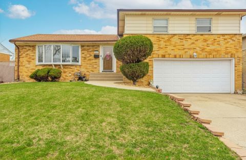 Photo of 1531 N 9th Avenue, Melrose Park, IL 60160 (MLS # 12608024)