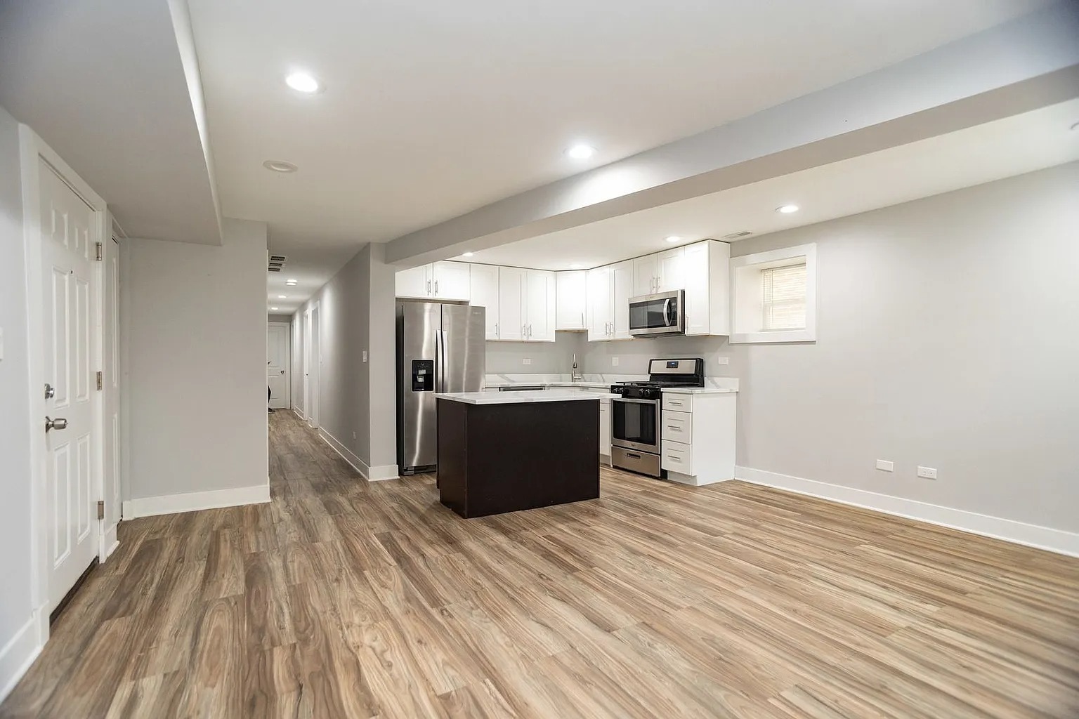 4906 N Rockwell Street G