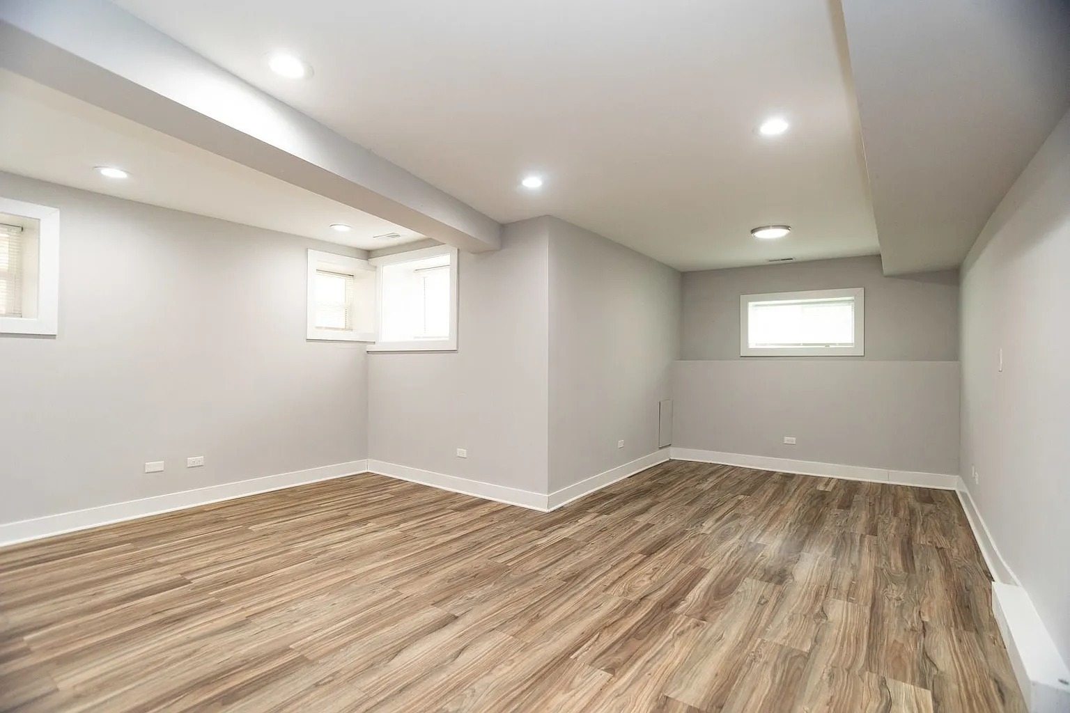 4906 N Rockwell Street G