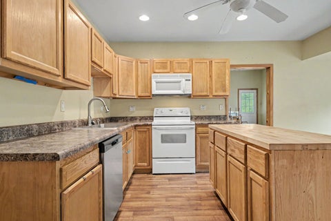 Tiny photo for 102 E NORTH Street, Bellflower, IL 61724 (MLS # 12757313)