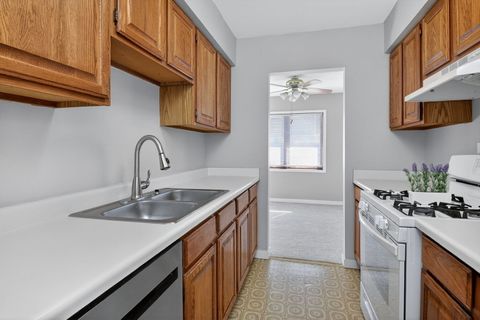 Tiny photo for 6441 W Pershing Road #305, Stickney, IL 60402 (MLS # 12561362)