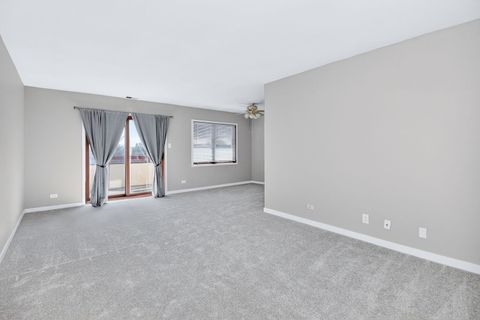 Tiny photo for 6441 W Pershing Road #305, Stickney, IL 60402 (MLS # 12561362)
