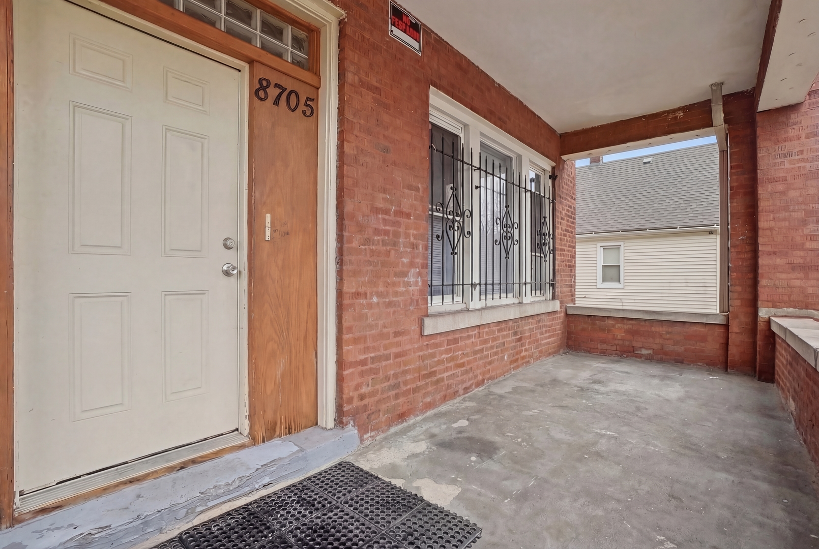 8705 S Saginaw Avenue