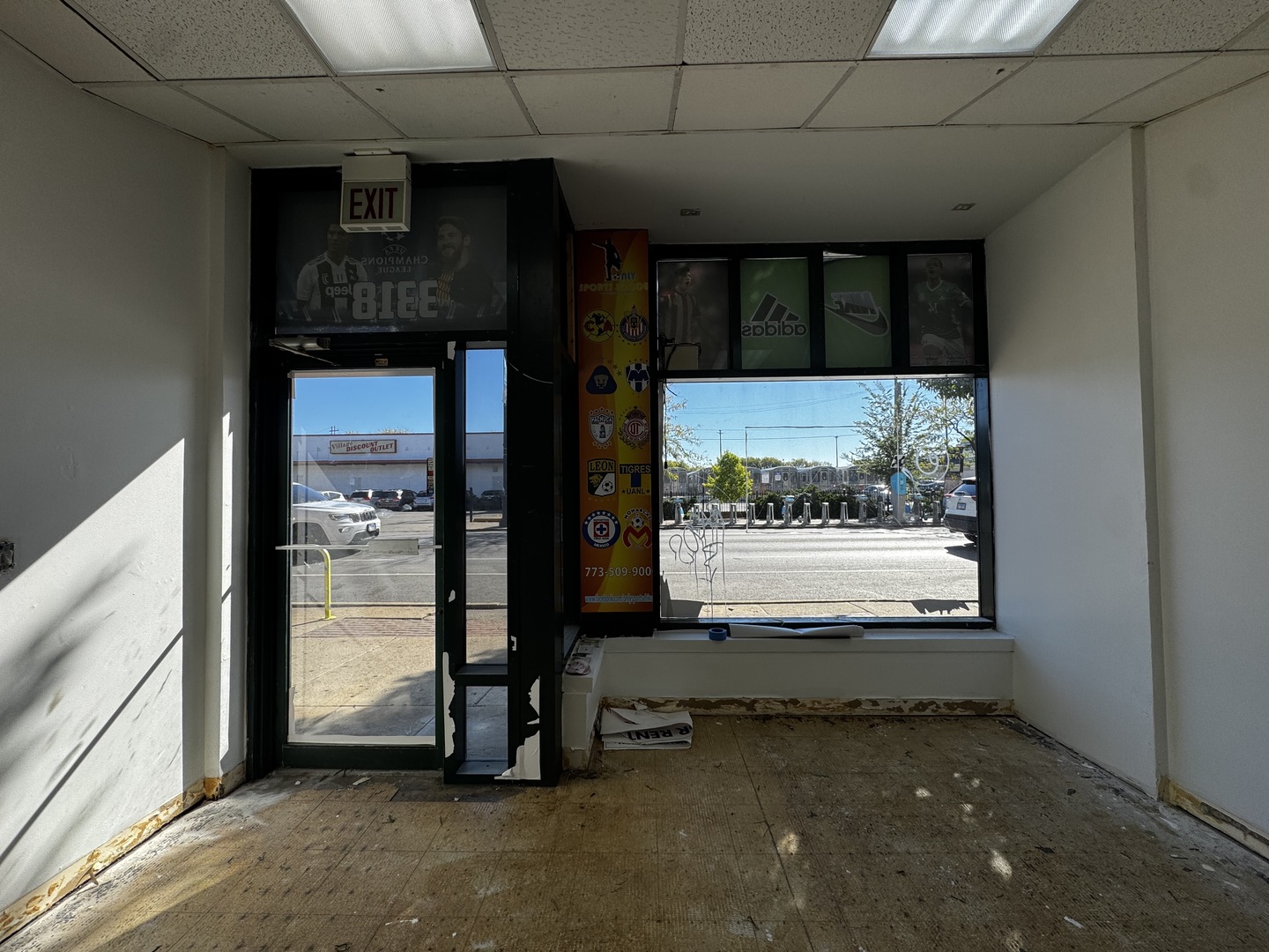 3318 W Lawrence Avenue