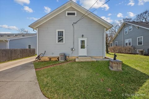Tiny photo for 92 Hawley Avenue, West Dundee, IL 60118 (MLS # 12610522)