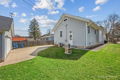 Tiny photo for 92 Hawley Avenue, West Dundee, IL 60118 (MLS # 12610522)