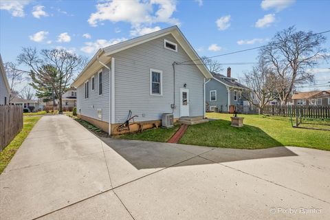 Tiny photo for 92 Hawley Avenue, West Dundee, IL 60118 (MLS # 12610522)