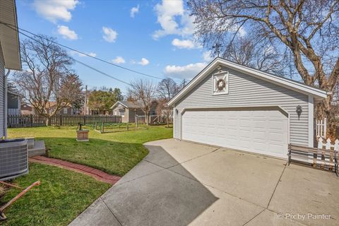 Tiny photo for 92 Hawley Avenue, West Dundee, IL 60118 (MLS # 12610522)