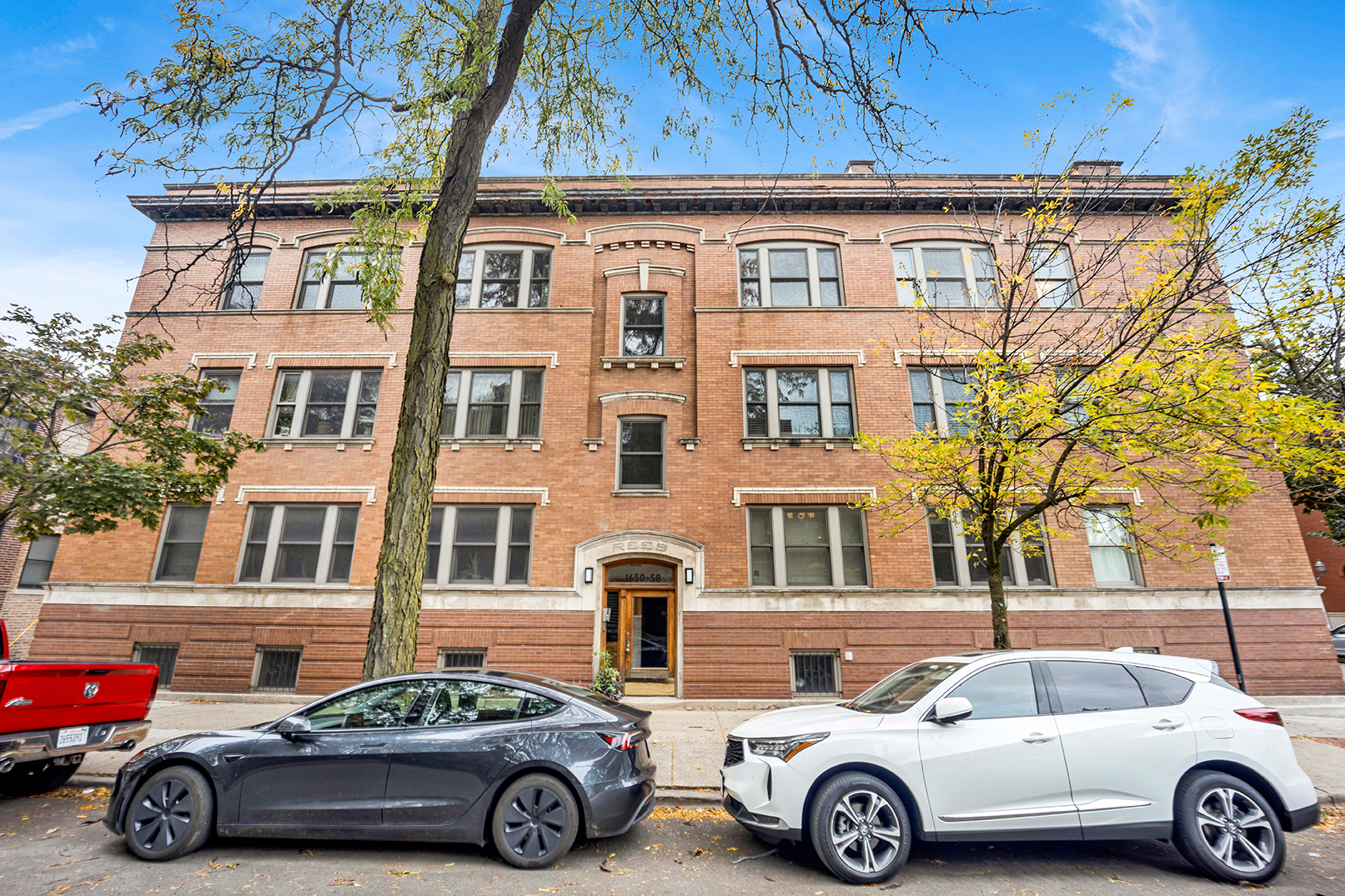 1658 N Sedgwick Street 3N