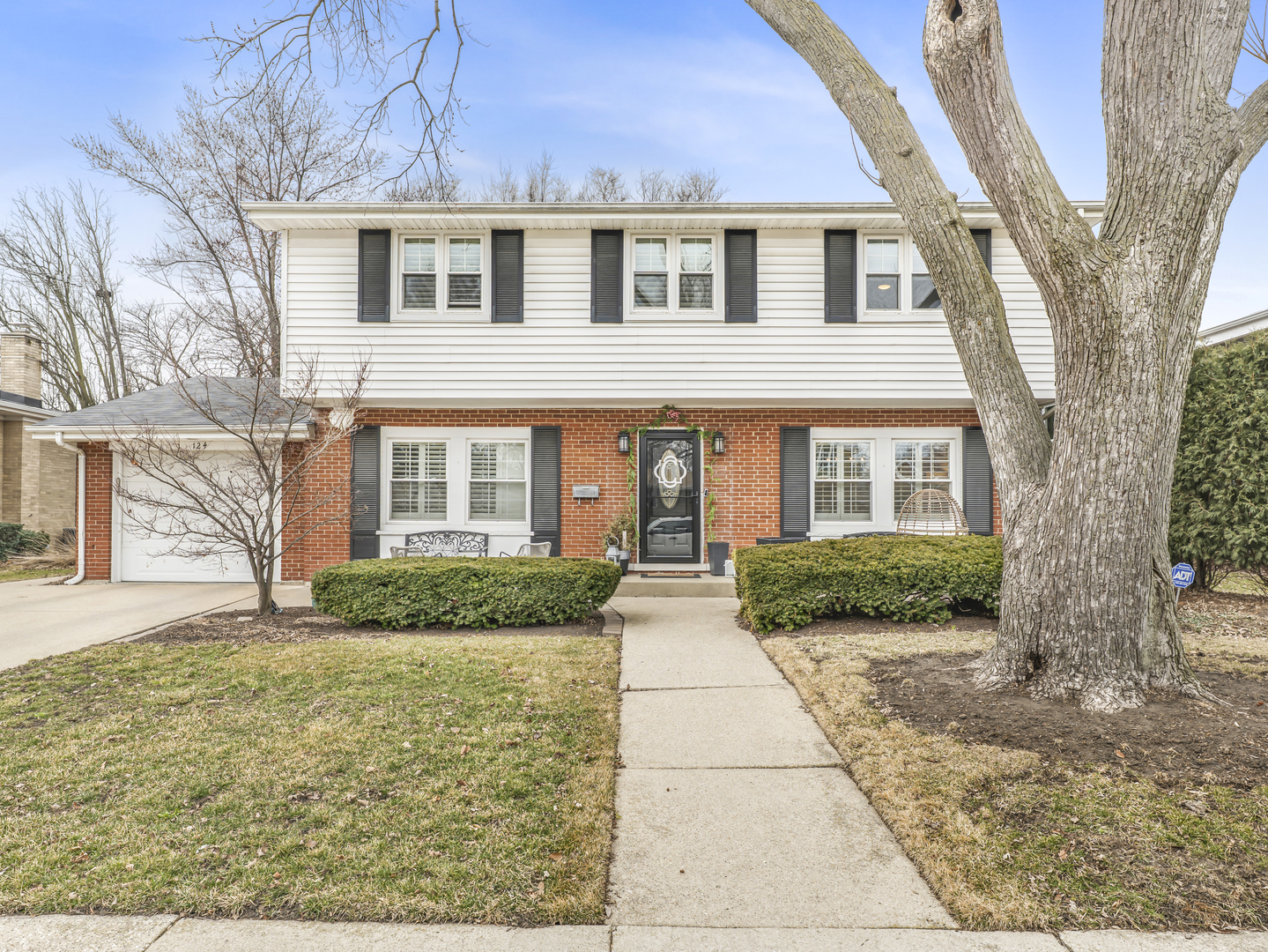 124 S Fairlane Avenue