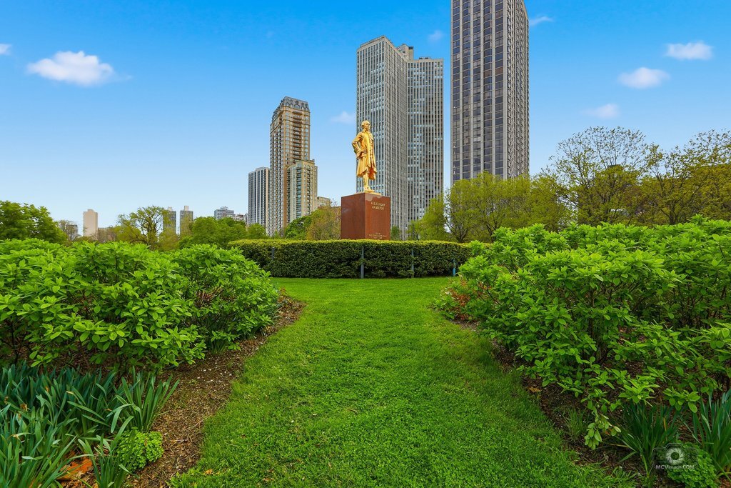 2800 N Lake Shore Drive 3411