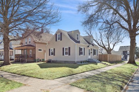 Tiny photo for 2800 15th Street, Moline, IL 61265 (MLS # 12589128)