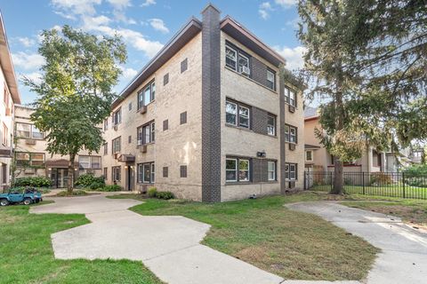 Tiny photo for 1511 W BIRCHWOOD Avenue #1F, Chicago, IL 60626 (MLS # 12498915)