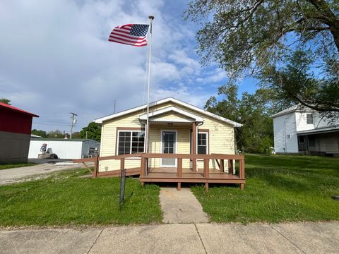 Tiny photo for 117 N Vermilion Street, Potomac, IL 61865 (MLS # 12331524)