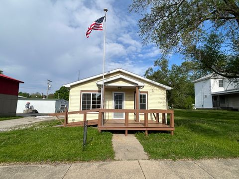 Photo of 117 N Vermilion Street, Potomac, IL 61865 (MLS # 12331524)