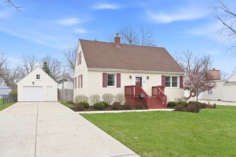 22 S Westlawn Avenue Aurora IL 60506