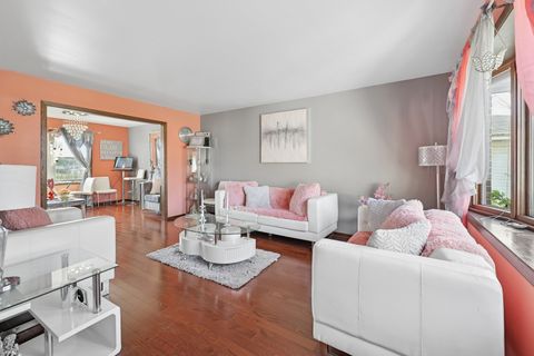 Tiny photo for 861 Boone Drive, Carol Stream, IL 60188 (MLS # 12604483)