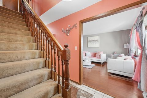 Tiny photo for 861 Boone Drive, Carol Stream, IL 60188 (MLS # 12604483)