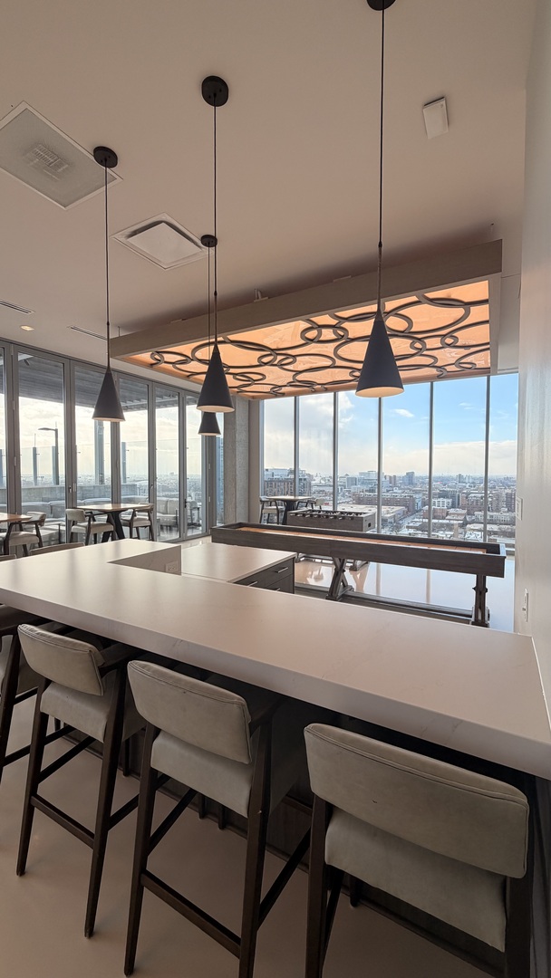 205 S Peoria Street 1515