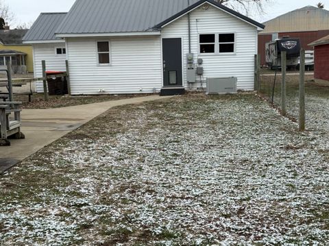 Tiny photo for 411 Jefferson Street, Henry, IL 61537 (MLS # 12544892)