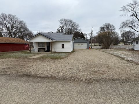 Tiny photo for 411 Jefferson Street, Henry, IL 61537 (MLS # 12544892)