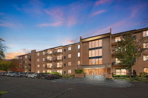 Tiny photo for 801 79th Street #103, Darien, IL 60561 (MLS # 12513314)