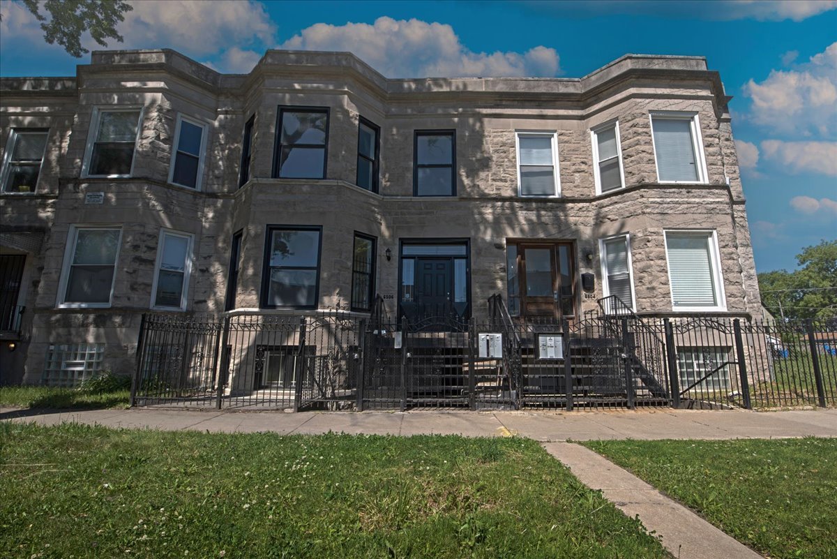 Photo 1 of 24 — 6506 S Saint Lawrence Avenue, Chicago, IL 60637