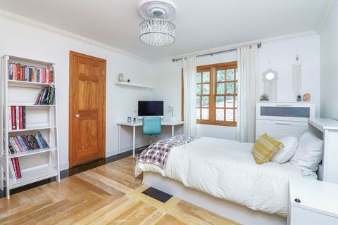 Tiny photo for 39 Mockingbird Lane, Oak Brook, IL 60523 (MLS # 12521717)