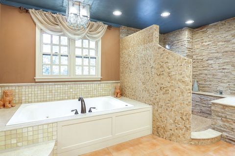 Tiny photo for 39 Mockingbird Lane, Oak Brook, IL 60523 (MLS # 12521717)