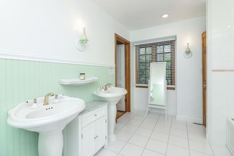 Tiny photo for 39 Mockingbird Lane, Oak Brook, IL 60523 (MLS # 12521717)