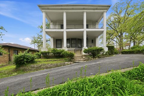 Photo of 10628 S Longwood Drive, Chicago, IL 60643 (MLS # 12638826)