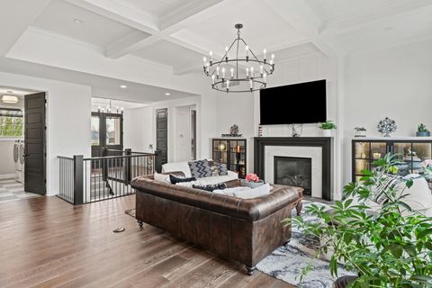 Tiny photo for 4716 Paddington Circle, Bettendorf, IA 52722 (MLS # 12614905)