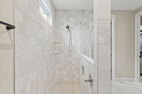 Tiny photo for 4716 Paddington Circle, Bettendorf, IA 52722 (MLS # 12614905)