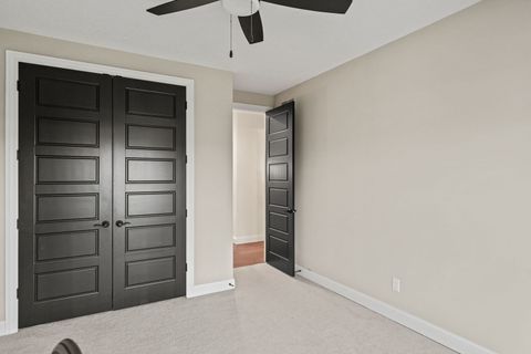 Tiny photo for 4716 Paddington Circle, Bettendorf, IA 52722 (MLS # 12614905)