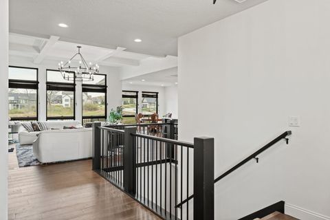 Tiny photo for 4716 Paddington Circle, Bettendorf, IA 52722 (MLS # 12614905)