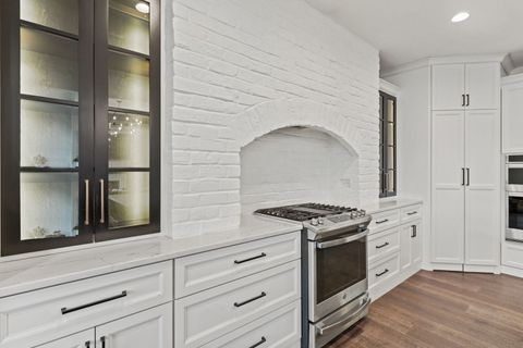 Tiny photo for 4716 Paddington Circle, Bettendorf, IA 52722 (MLS # 12614905)