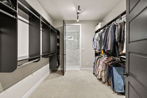 Tiny photo for 4716 Paddington Circle, Bettendorf, IA 52722 (MLS # 12614905)