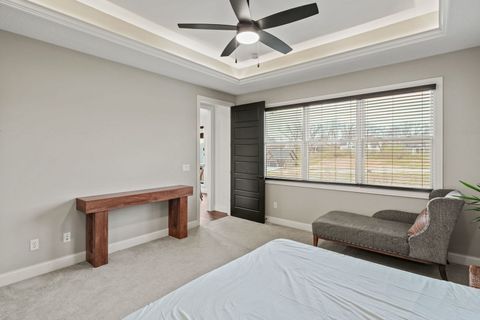 Tiny photo for 4716 Paddington Circle, Bettendorf, IA 52722 (MLS # 12614905)