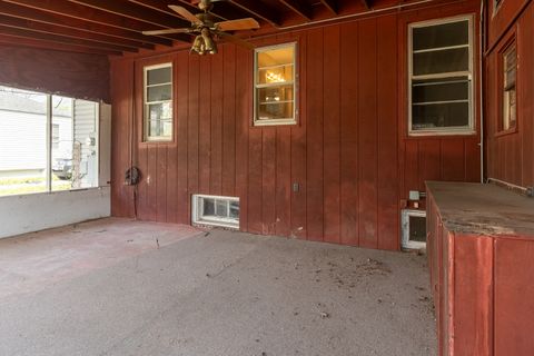 Tiny photo for 1105 W Walkup Avenue, Carbondale, IL 62901 (MLS # 12607936)