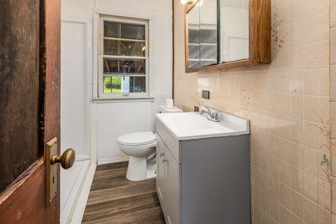 Tiny photo for 1105 W Walkup Avenue, Carbondale, IL 62901 (MLS # 12607936)