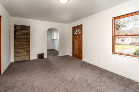 Tiny photo for 1105 W Walkup Avenue, Carbondale, IL 62901 (MLS # 12607936)