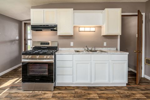 Tiny photo for 1105 W Walkup Avenue, Carbondale, IL 62901 (MLS # 12607936)