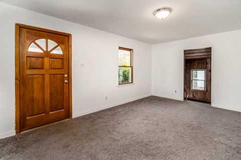 Tiny photo for 1105 W Walkup Avenue, Carbondale, IL 62901 (MLS # 12607936)
