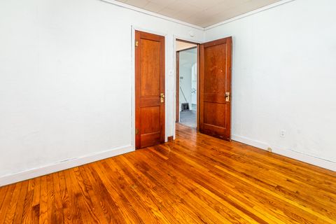 Tiny photo for 1105 W Walkup Avenue, Carbondale, IL 62901 (MLS # 12607936)