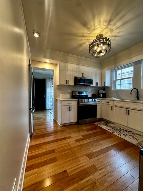 Tiny photo for 3147 Sunnyside Avenue, Brookfield, IL 60513 (MLS # 12662696)