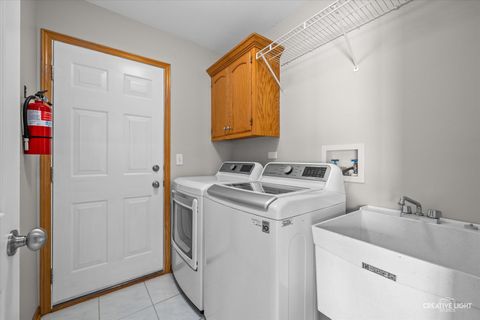 Tiny photo for 4816 Daggets Court, Naperville, IL 60564 (MLS # 12447979)